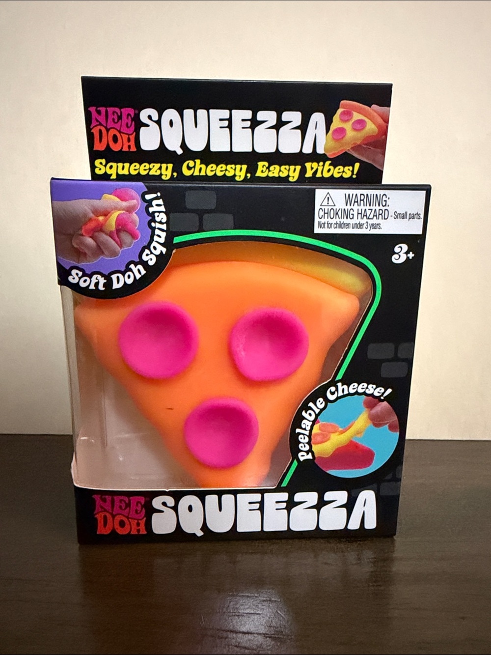 NIB NeeDoh Squeeezza Pizza - Peelable cheese